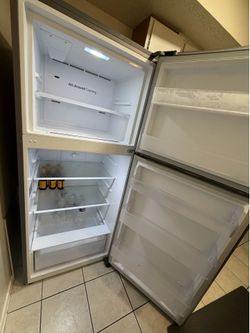 Samsung Fridge w Warranty