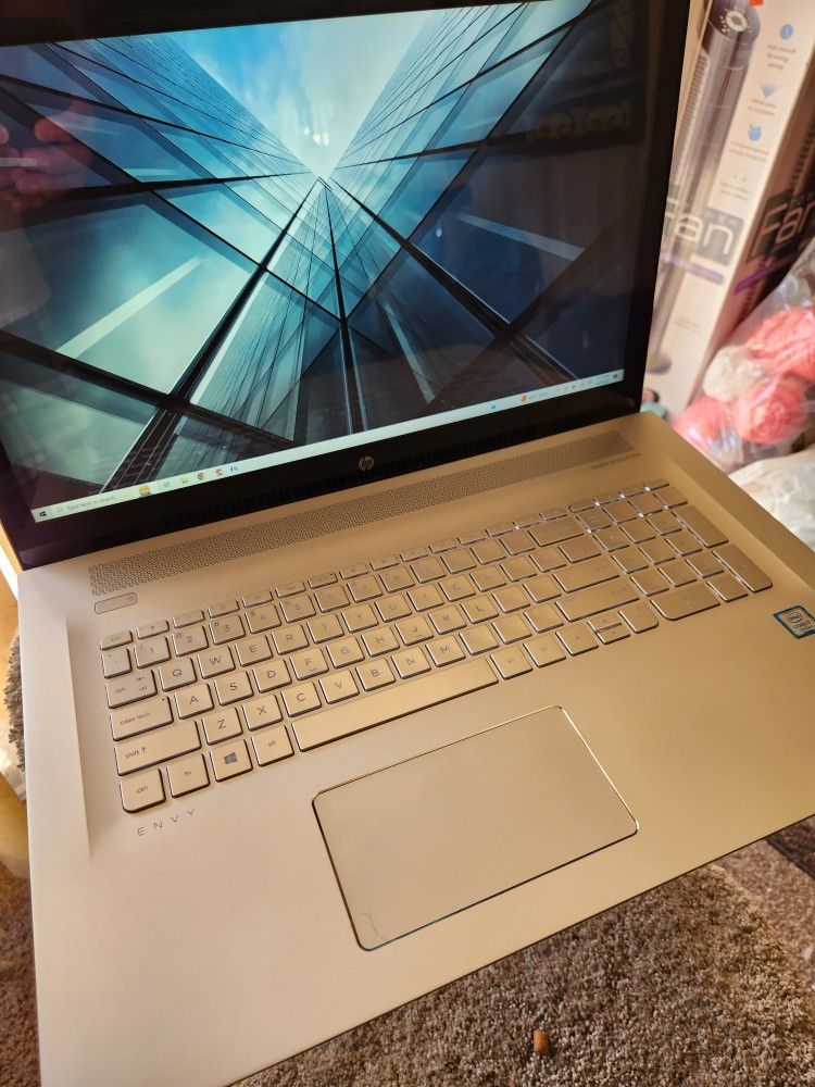 Hp Envy 17.3" Laptop TOUCHSCREEN