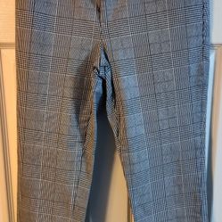 Banana Republic Black & White Slacks - Size 10