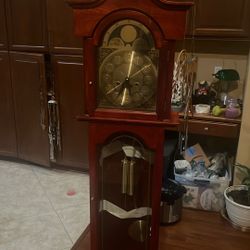 Clock Grandfather Style