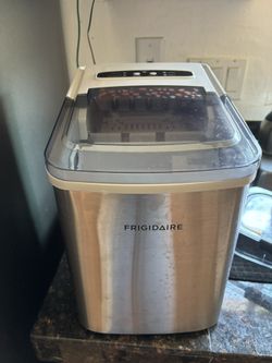 Frigidaire Ice Maker
