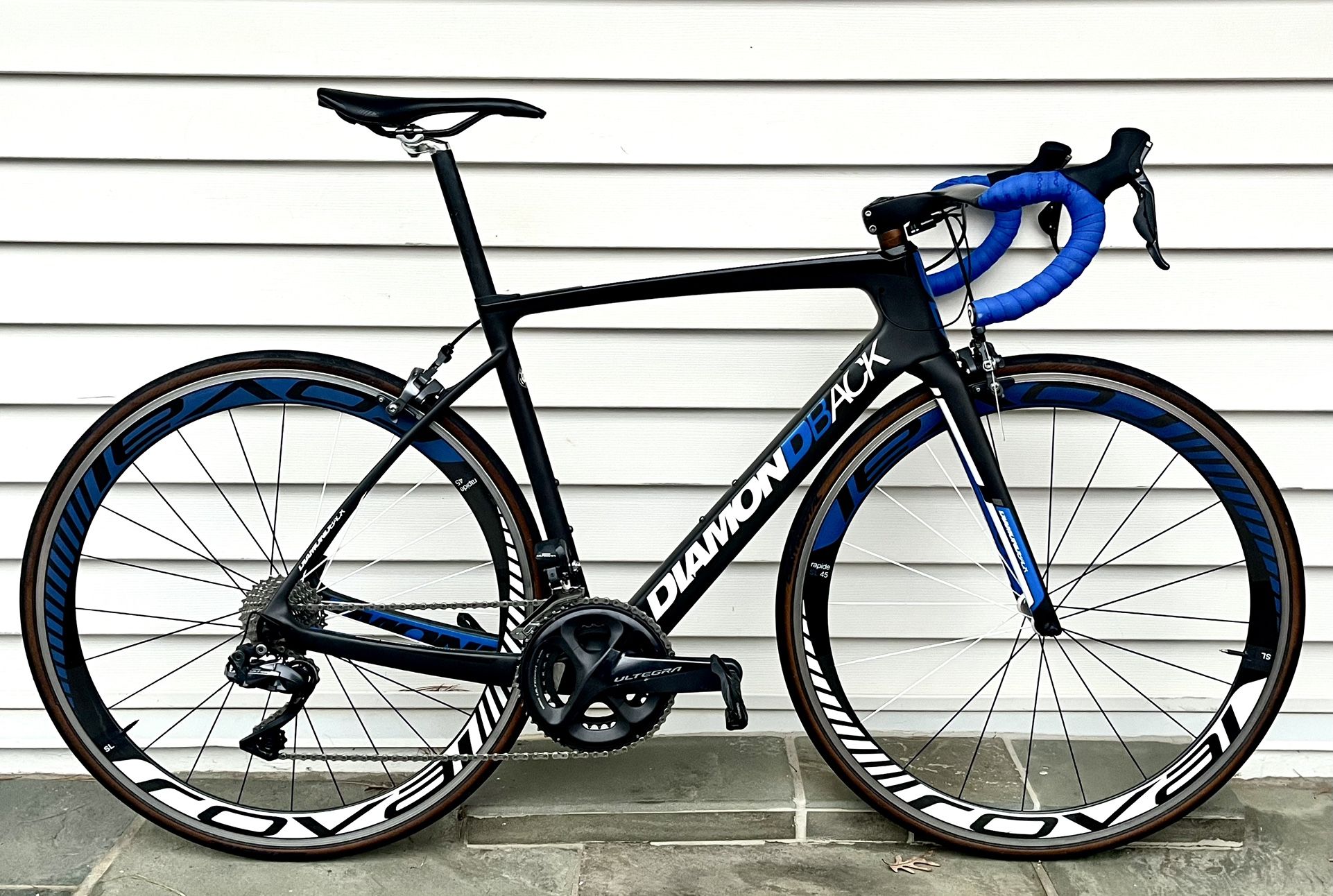 Medium (54cm) Di2 Carbon Fiber Diamondback Podium Vitesse Road Bike with Carbon Fiber Roval Wheelset