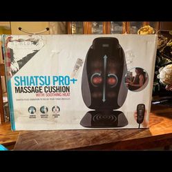 SHIATSU PRO+ MASSAGE CUSHION WITH SOOTHING HEAT
