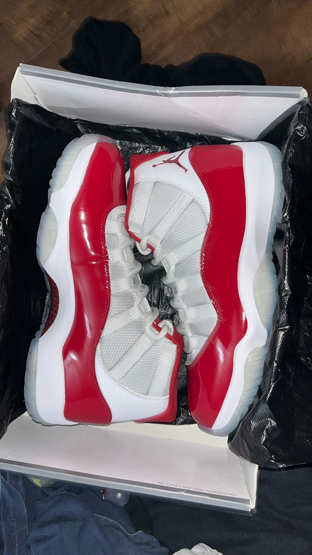Air Jordan Cherry 11