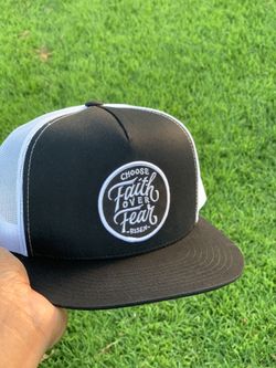 Faith over fear Father’s Day gift . Regalo del Día del padre