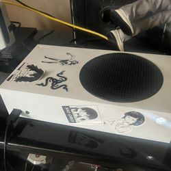 Xbox Series S w/ Controller 