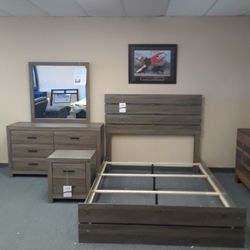 New 4pc Queen Bedroom Set Queen Bedframe Dresser Mirror Nightstand 