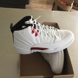 Men’s Air Jordan 12 Retro size 8