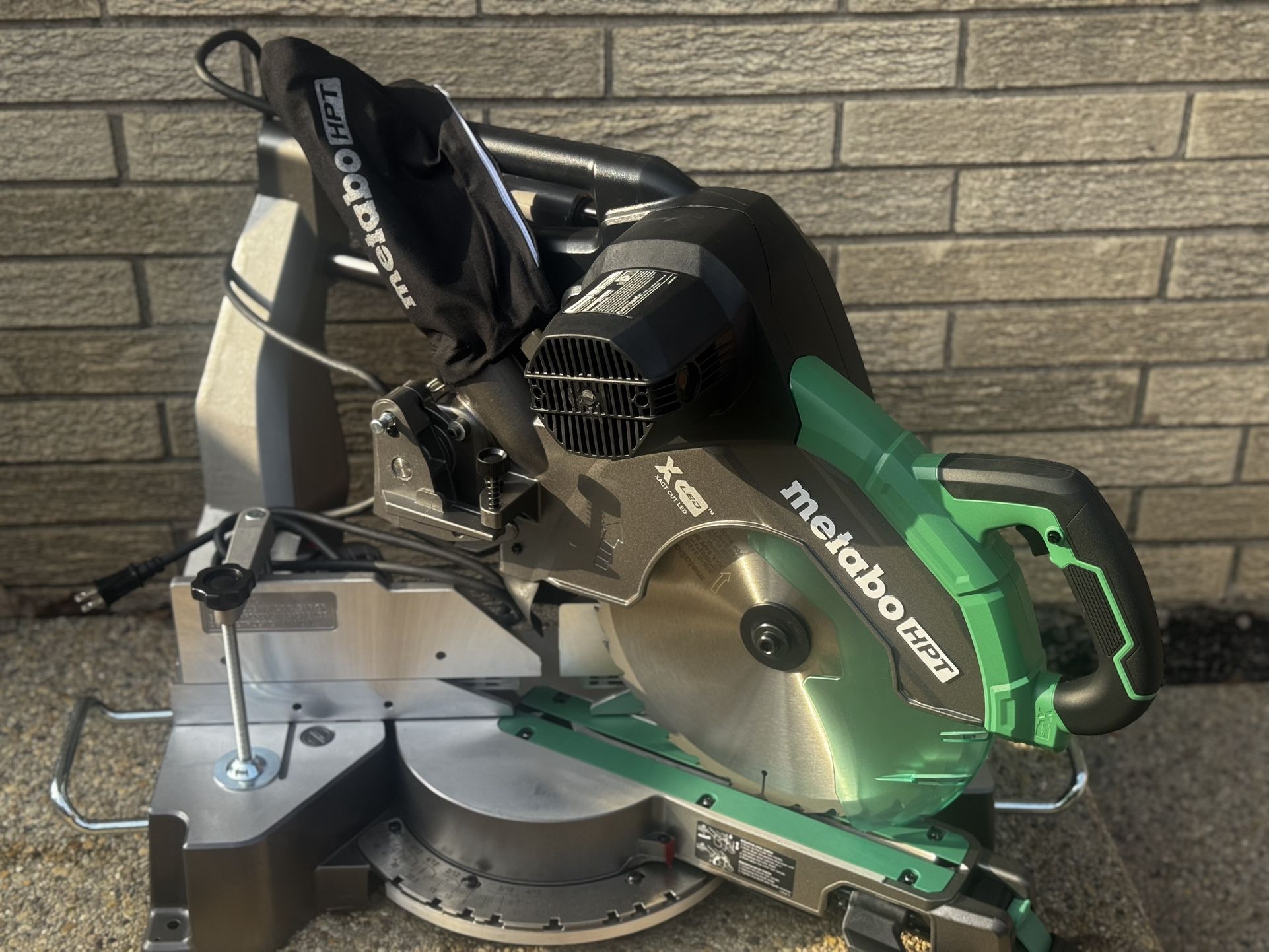 Metabo HPT® 12" Dual-Bevel 15-Amp Corded Sliding Miter Saw