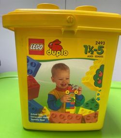Lego Duplo 2493 Medium Yellow Bucket Ages 11/2 - 5 Incl several extra pieces