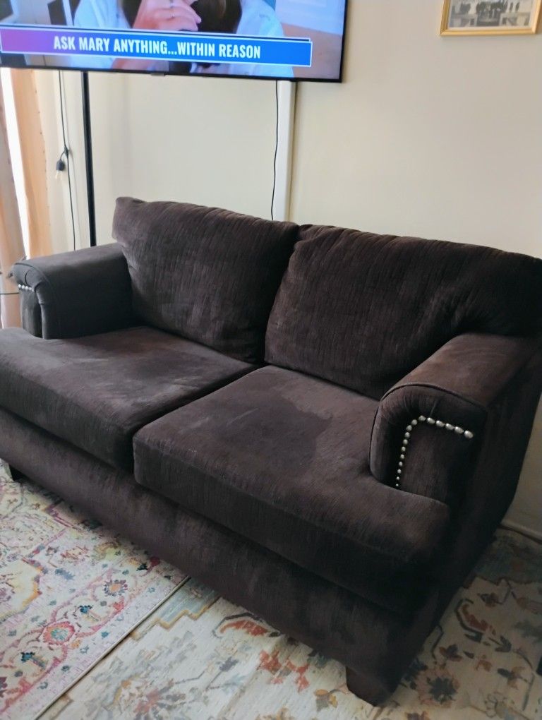 Nailhead Loveseat