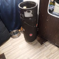 99 Pound Propane Tank 