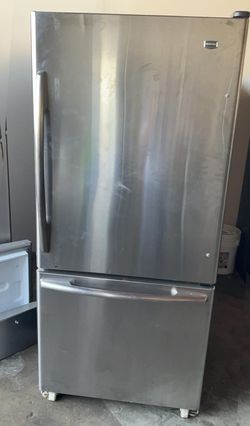 Like New Maytag Refrigerator - GREAT condition!