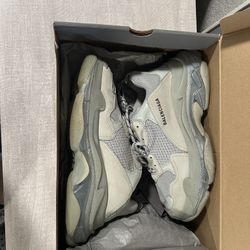 Balenciaga Triple S Grey