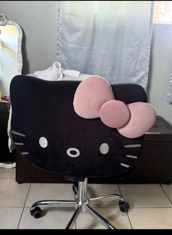Hello Kitty Impressions Chair
