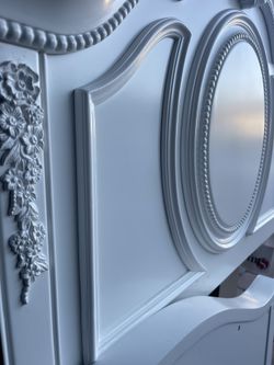 Elegant Twin Bed Frame – Solid Wood, Ornate Design