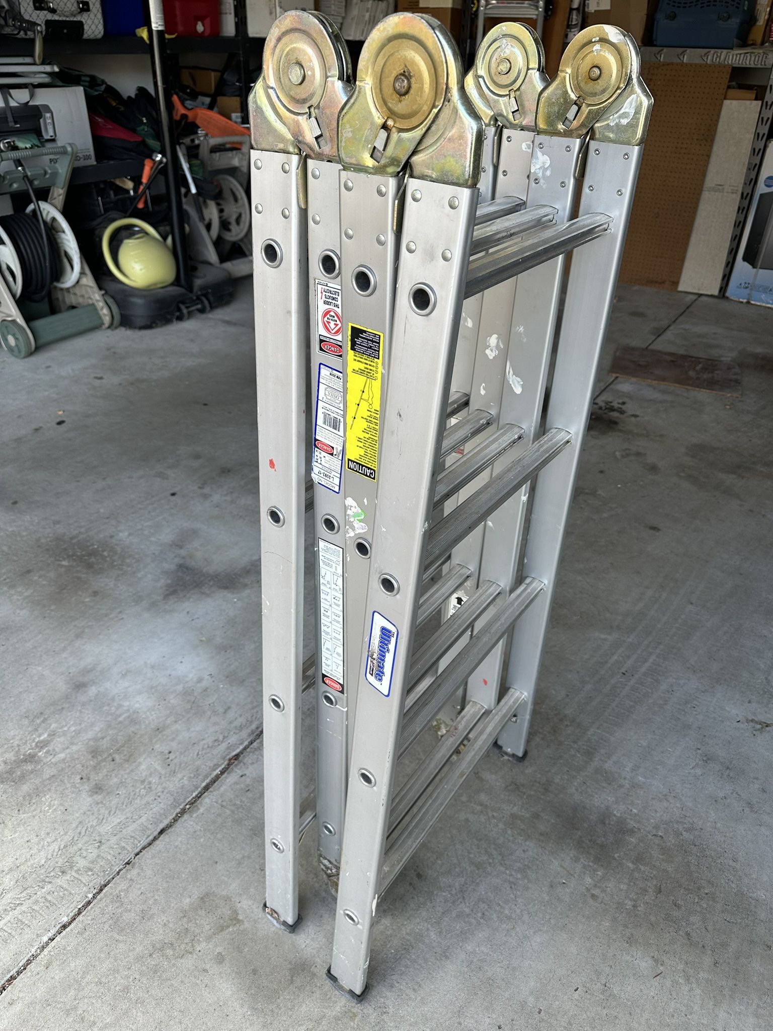 Ultimate 17 Ft 300 Lbs Ladder