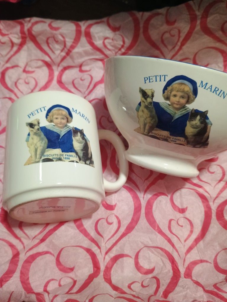 Cup & Bowl Creation C . DE Beaupre PETIT MARIN Cup & Bowl Biscuits Famille After 1898.