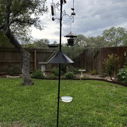 Bird Feeder Pole Station 94" with Hooks Tray & Baffle - Brand New