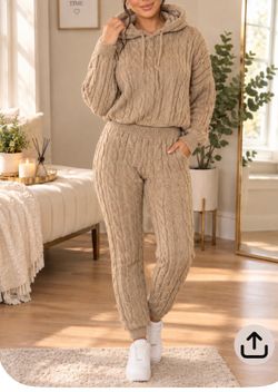 Tan cable knit hoodie and jogger set #cozy #loungewear size large