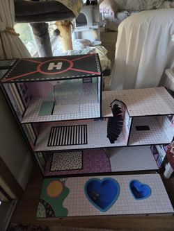 L.O.L.SURPRISE ! DOLLHOUSE 