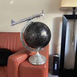 Airplane Globe 