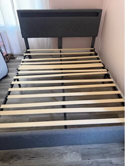 Queen -size bed