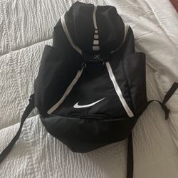 adidas climaproof rumble backpack Adaptive – Large Bag with Accessibility Features for Ease of Use Color:Black/Gold Use the trolley strap Nike Brasilia Mesh Backpack High School