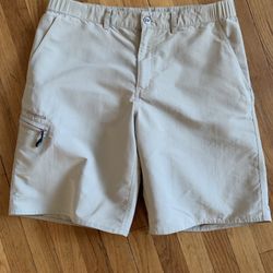 Patagonia Guidewater Shorts Mens Large Beige Nylon  Zipped Pocket 82110SP12