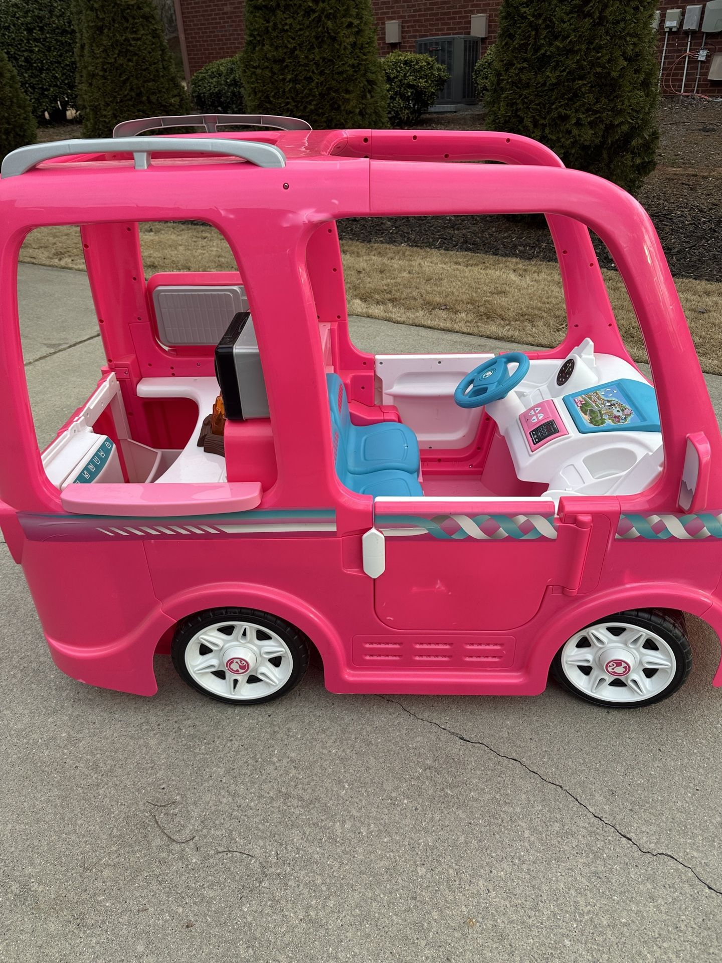 12V Power Wheels Barbie Dream Camper Battery-Powered Ride-On with Music Sounds