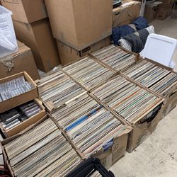 Over 1000 Vinyl Records - A DJ’S Dream