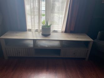 Tv stand