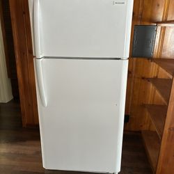 Frigidaire Refrigerator - white