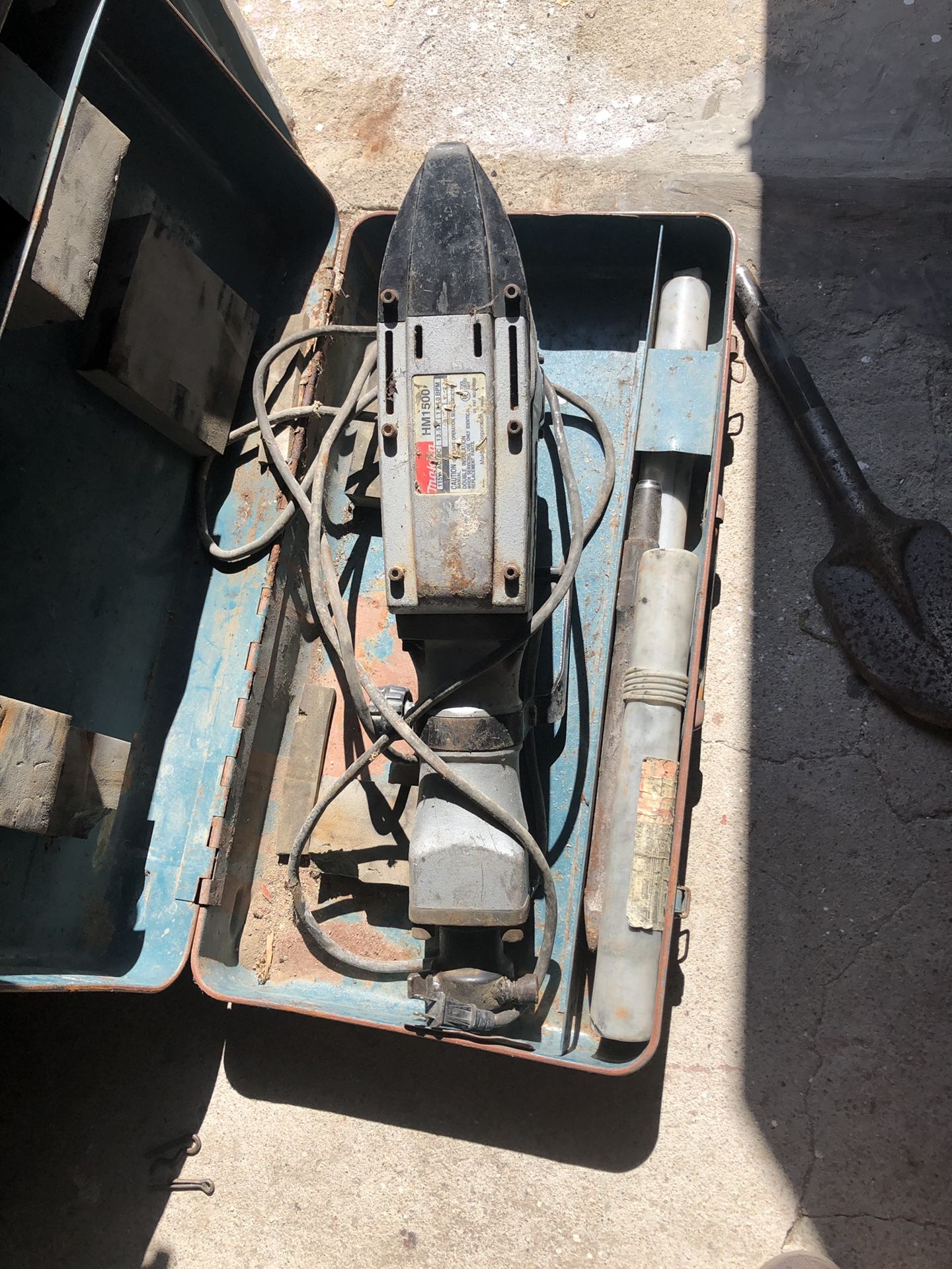 Makita HM1500 Demo Jack Hammer W/ Bits and Case for Sale in Chula Vista