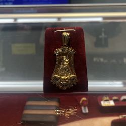 Religious Pendant 14k 20.6 Grms
