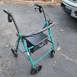 Free Walker With Seat And One Brake