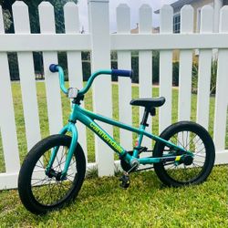 Kids Cannondale Bike 12" (Good As NEW)