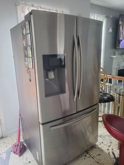 Free!Working Fridge for parts