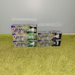 5 Crest 3D White Toothpaste Brilliance 4.6oz (3 Blast/2 Charcoal Mint)