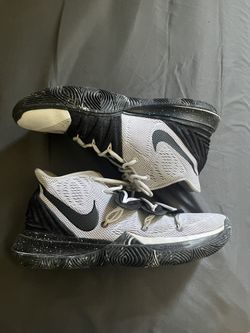 Nike Kyrie 5 Cookies & Cream Size 10.5