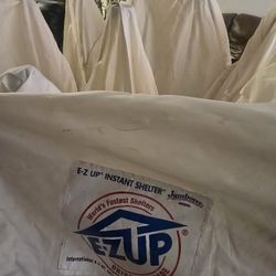 Carpa De 12' X 12' Portable   Para  Negocio O Para Los Juegos De Footbol $95