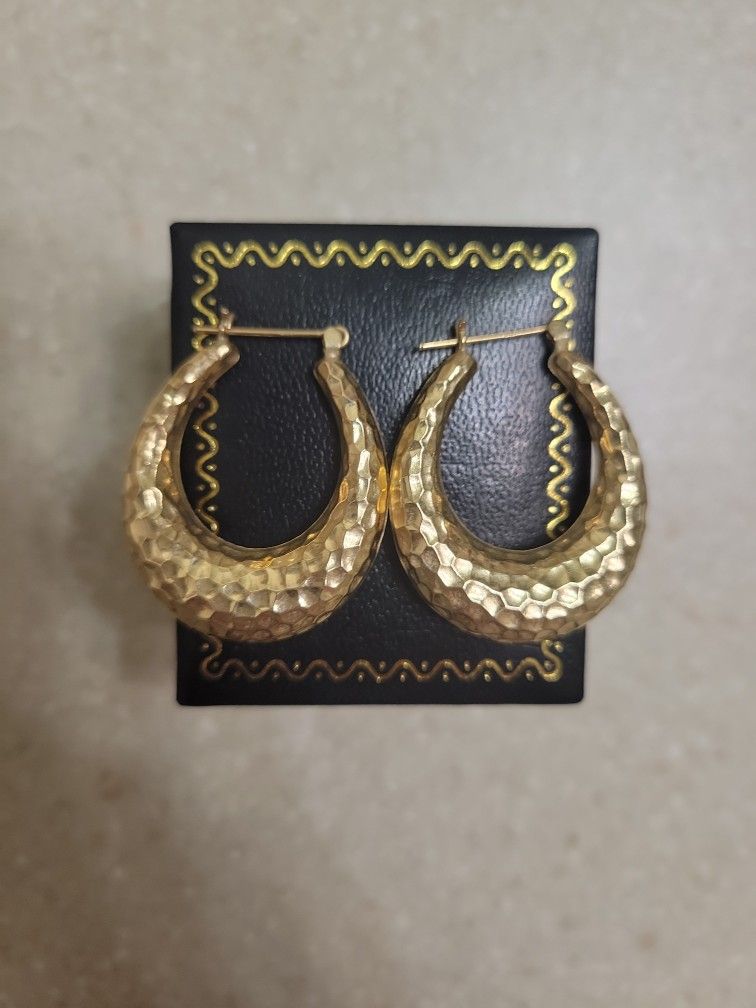 14 K Gold Earrings.  Weight Is 4.2 Grams 