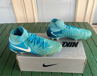 Nike Phantom Luna 2 Elite FG Soccer Cleats, size: men’s 6/women’s 7.5