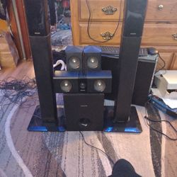 PHILIPS Surround Sound System