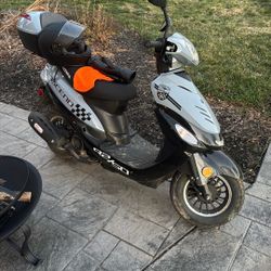 2025 Ice Bear 50 Cc Moped