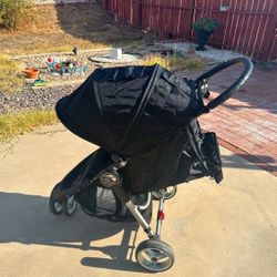 Great Stroller For Sale 