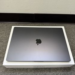 MacBook Pro M3 Max with 16C CPU, 40C GPU | 128GB Memory | 1TB SSD with AppleCare+ like New