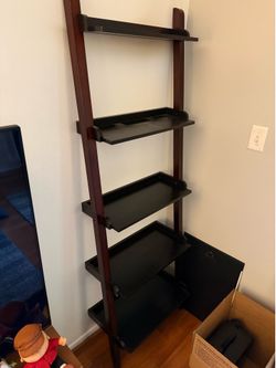 Ladder bookshelf