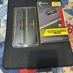 CORSAIR VENGEANCE LPX DDR4 Ram16gb 