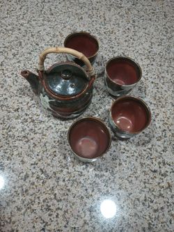 Simple Dinning Brown & White Flower Teapot with Wicker Handle and 4 cups Set